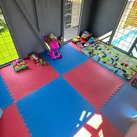 Drvillasuits Casa Riva * באלאק